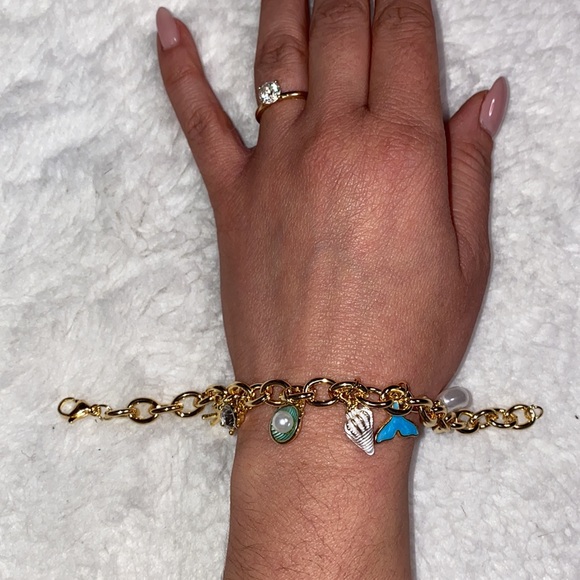 🐚 🐬♥️gorgeous little boho gold bracelet💐 - Picture 2 of 3